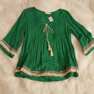 Entro tassle blouse NWT